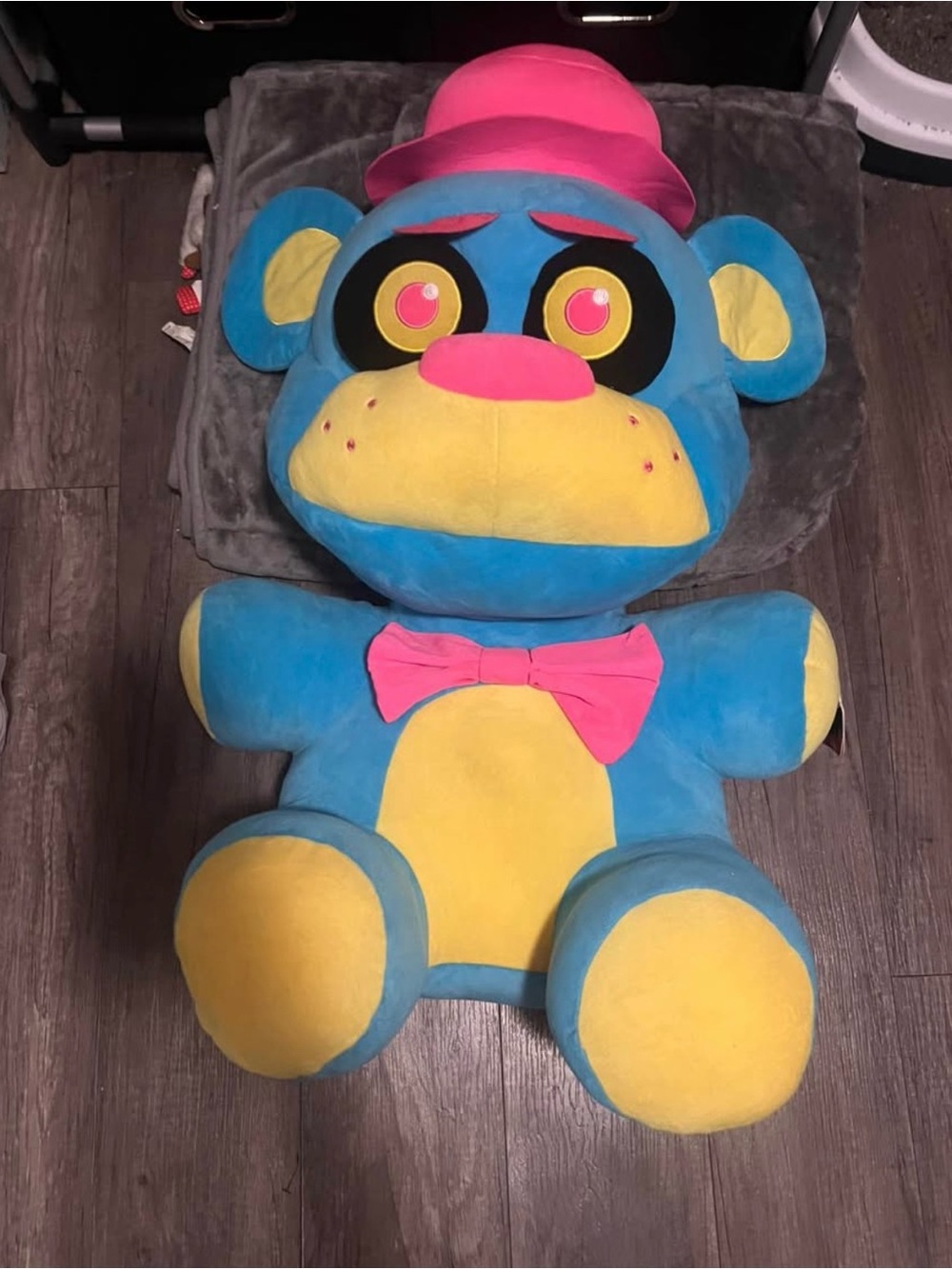 FNAF jumbo plush freddy